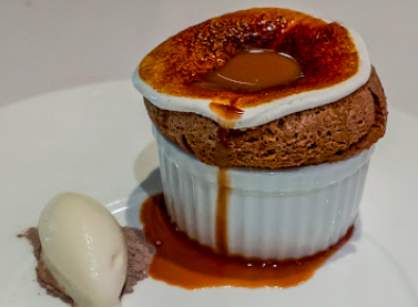 L'Espalier signature dishes Tasting Menu
Butter-Poached Lobster
Grand Soufflé